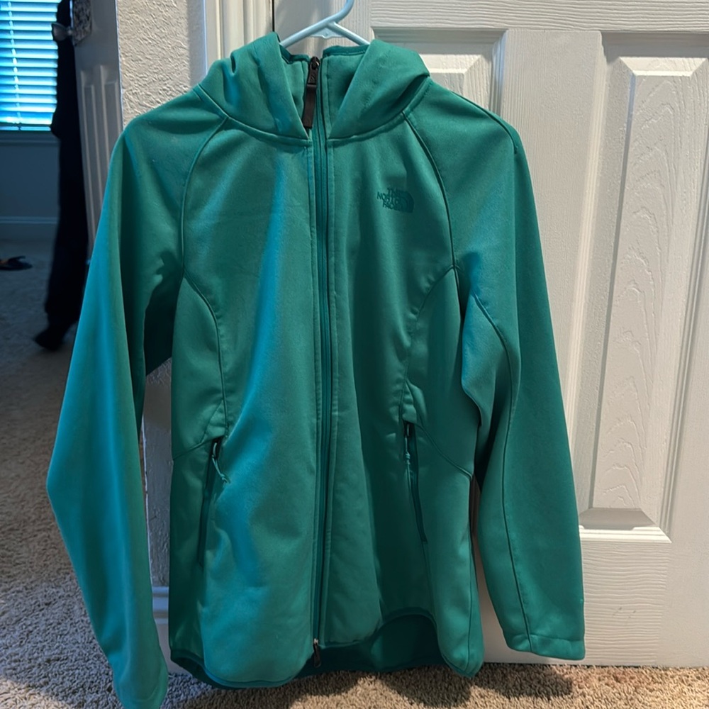 Women’s The North Face fleece lined Jacket in size Medium